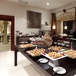 酒店 圣马尔塔宫欧洲之星酒店 4*